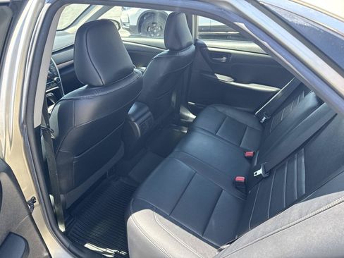 Used 2017 Toyota Camry XLE FWD image 16