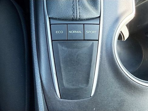 Used 2024 Toyota Camry LE FWD image 27