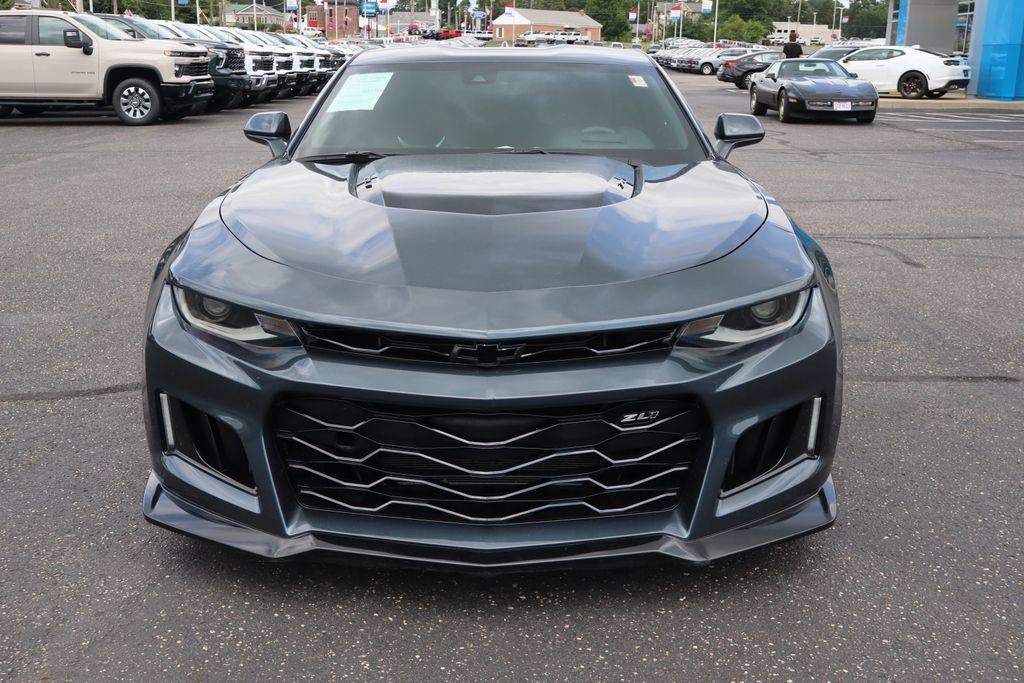 Used 2022 Chevrolet Camaro ZL1 RWD image 28