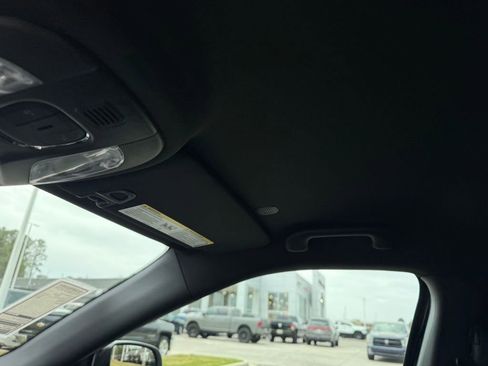 New 2026 Jeep Compass Latitude image 21