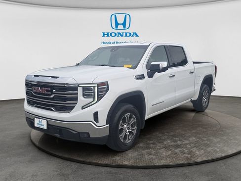 Used 2025 GMC Sierra 1500 SLT AWD/4WD image 1