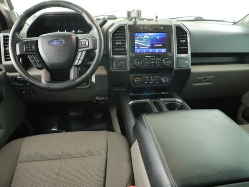 Used 2020 Ford F150 XLT w/ Equipment Group 302A Luxury AWD/4WD image 17