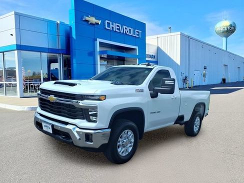 Used 2025 Chevrolet Silverado 3500 LT AWD/4WD image 8