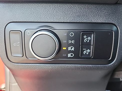 Used 2025 Ford Escape ST-Line w/ Tech Pack #1 FWD image 16
