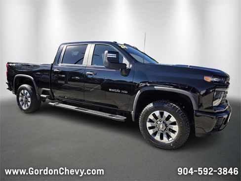 Used 2024 Chevrolet Silverado 2500 Custom w/ Custom Value Package image 8