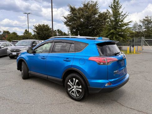 Used 2017 Toyota RAV4 LE w/ Carpet Mat Package AWD/4WD image 4