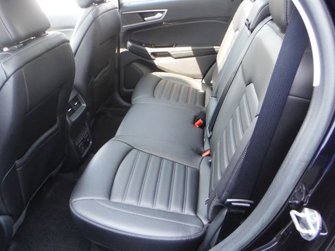 Used 2020 Ford Edge SEL w/ Convenience Package image 37