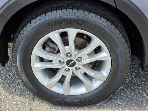 Used 2022 Kia Telluride LX AWD/4WD image 12