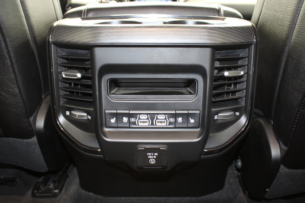 Used 2022 RAM 1500 Limited AWD/4WD image 11