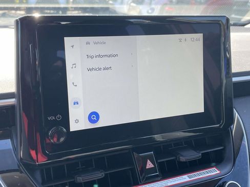 Used 2025 Toyota Corolla LE image 36