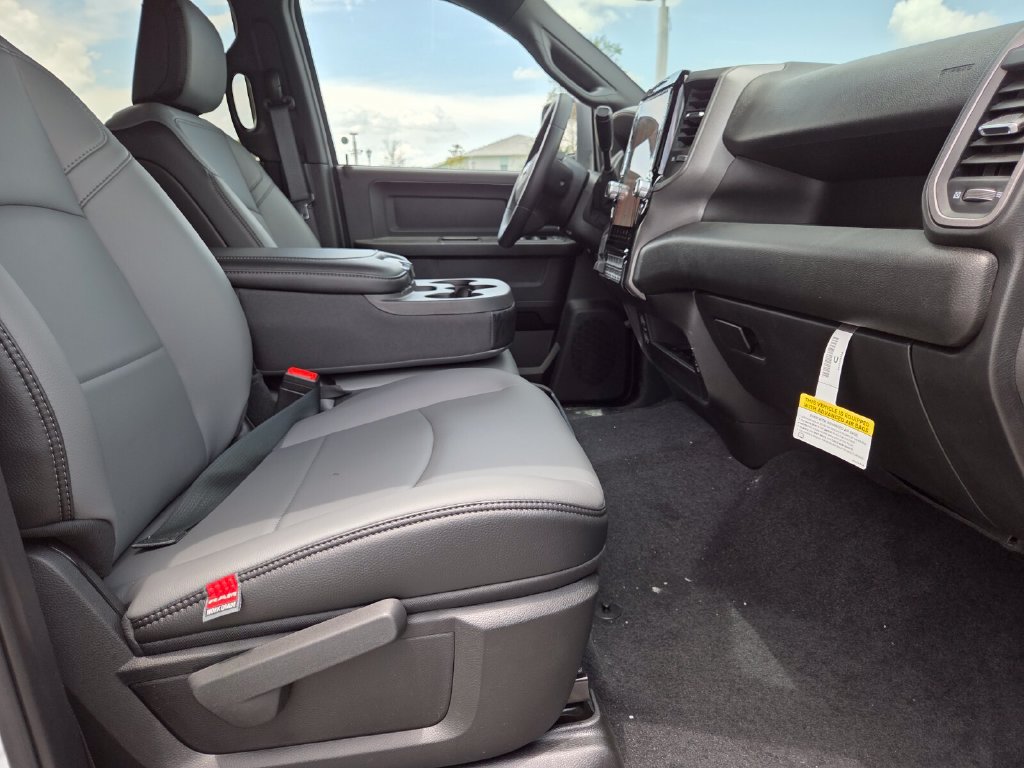New 2026 RAM 3500 Tradesman AWD/4WD image 15