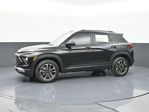 New 2026 Chevrolet TrailBlazer LT w/ Driver Confidence Package FWD image 5