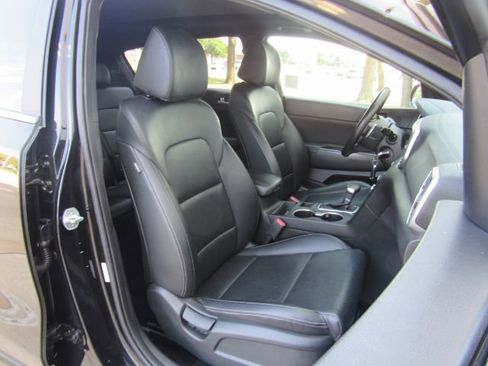 Used 2021 Kia Sportage S image 20