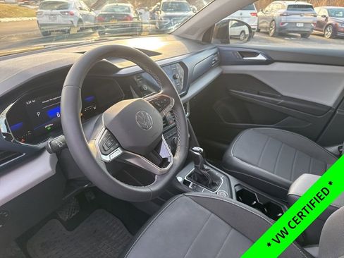 Used 2022 Volkswagen Taos SE image 13
