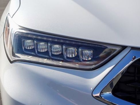 Used 2020 Acura TLX image 5