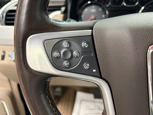 Used 2019 GMC Yukon SLT w/ Premium Edition image 17