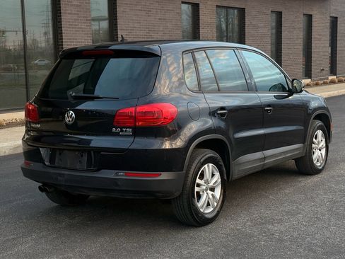 Used 2013 Volkswagen Tiguan S image 2