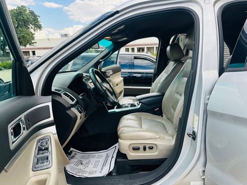 Used 2013 Ford Explorer XLT FWD image 12