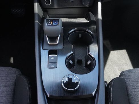 Used 2022 Nissan Rogue SV AWD/4WD image 44