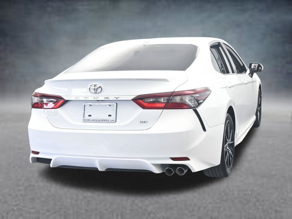 Used 2024 Toyota Camry SE w/ Convenience Package FWD image 4