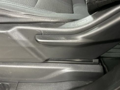 Used 2019 Chevrolet Silverado 1500 Custom w/ Custom Value Package AWD/4WD image 10