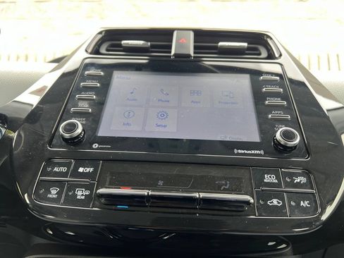 Certified 2022 Toyota Prius LE FWD image 26