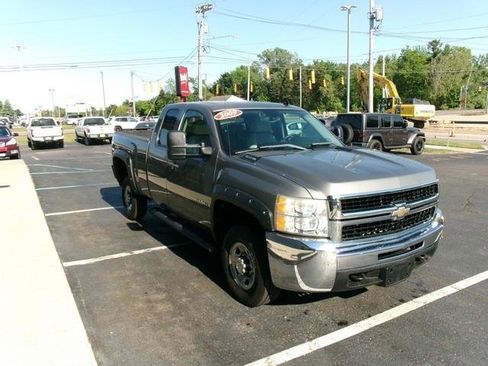 Used 2009 Chevrolet Silverado 2500 LT RWD image 4