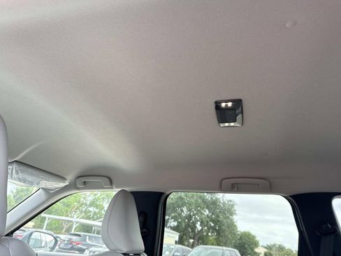 New 2026 Mitsubishi Outlander SE FWD image 15