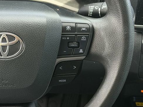 Used 2025 Toyota Camry LE FWD image 15