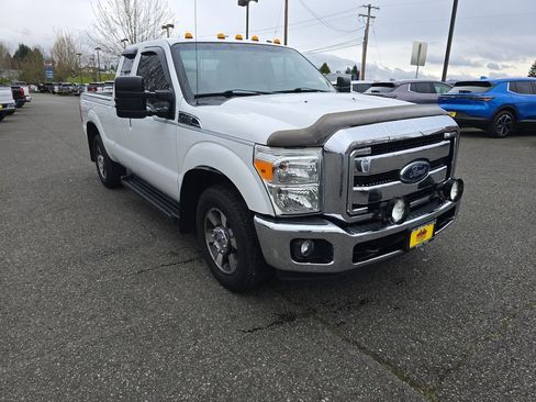 Used 2015 Ford F250 Lariat w/ Camper Package image 8