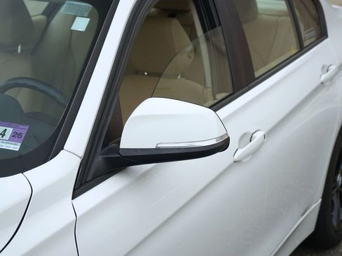 Used 2013 BMW 328i xDrive Sedan image 10