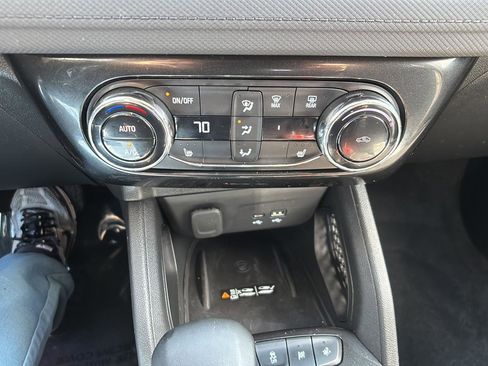 Used 2024 Chevrolet TrailBlazer LT w/ Convenience Package FWD image 35