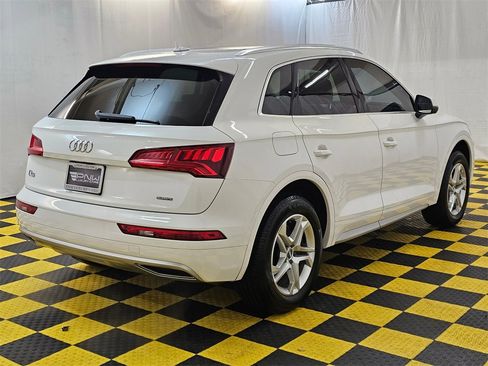 Used 2019 Audi Q5 2.0T Premium w/ Convenience Package image 3