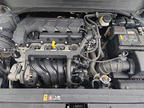 Used 2025 Hyundai Venue SEL FWD image 38