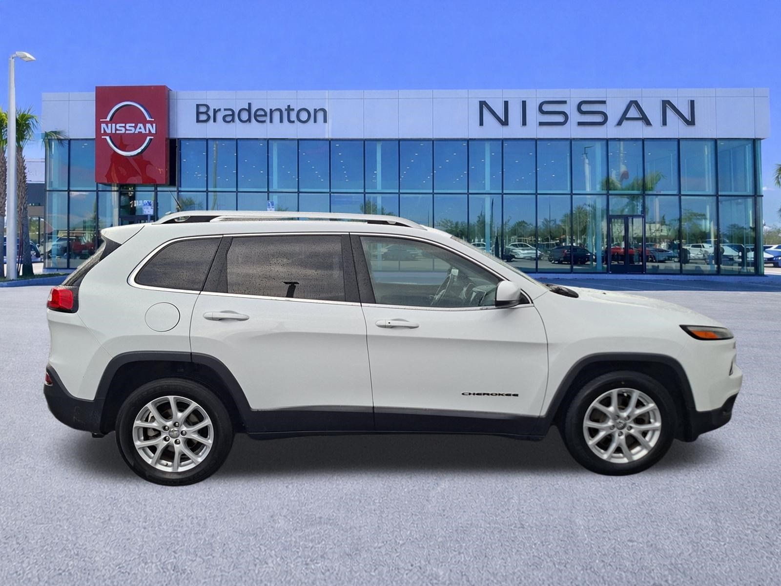 Used 2014 Jeep Cherokee Limited FWD image 4