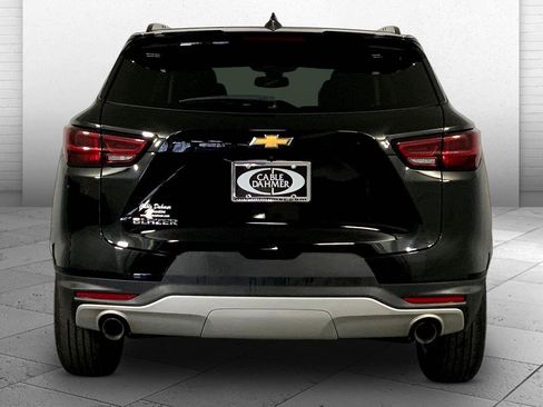 Used 2024 Chevrolet Blazer LT w/ Convenience Package FWD image 3