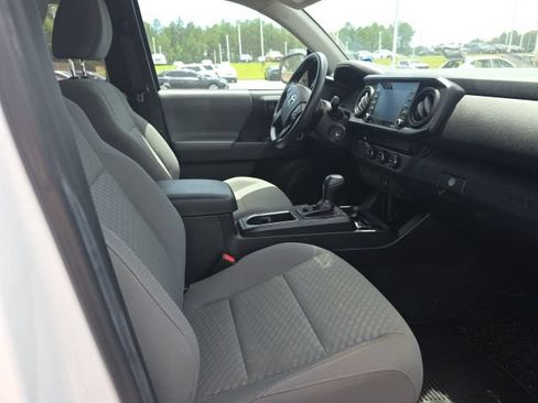 Used 2021 Toyota Tacoma SR RWD image 12