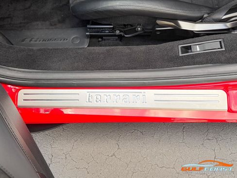 Used 2021 Ferrari F8 Tributo image 26