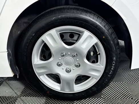 Used 2021 Toyota Corolla LE image 34