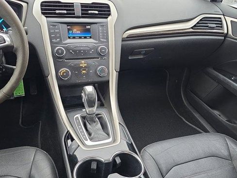 Used 2014 Ford Fusion SE w/ Equipment Group 202A image 14