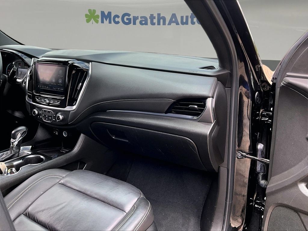 Used 2023 Chevrolet Traverse LT w/ LT Premium Package AWD/4WD image 31