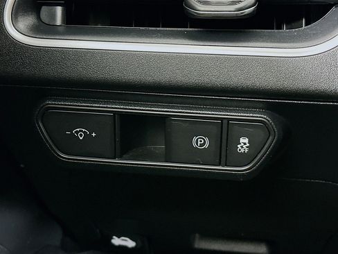 Used 2025 Kia K4 LXS image 16