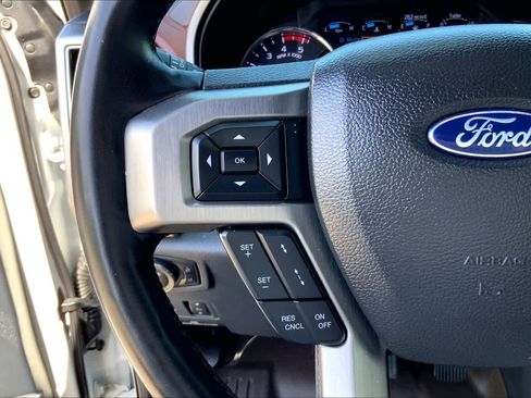 Used 2022 Ford F350 Platinum w/ FX4 Off-Road Package AWD/4WD image 19