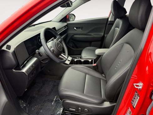 Certified 2025 Hyundai Kona Limited image 10