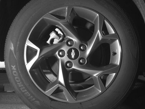 Used 2025 Chevrolet Trax LT FWD image 15