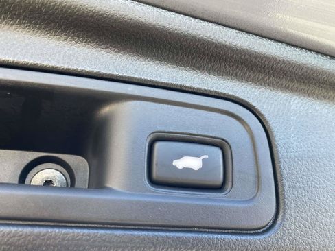 Used 2022 Honda Pilot TrailSport image 9