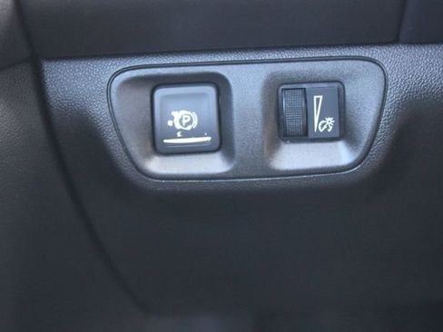 Used 2021 GMC Acadia AT4 image 17