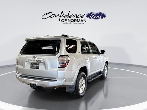 Used 2022 Toyota 4Runner SR5 Premium AWD/4WD image 8
