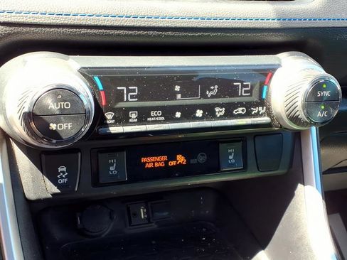 Used 2019 Toyota RAV4 XSE w/ XSE Weather Package AWD/4WD image 21