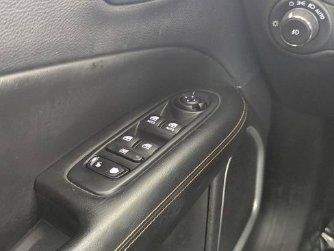 Used 2018 Jeep Compass Limited w/ Navigation Group AWD/4WD image 18